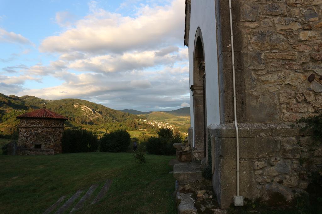 Hotel Casona Cuervo San Tirso de Candamo Dış mekan fotoğraf